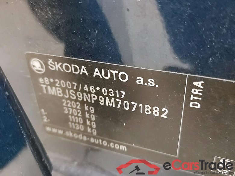 SKODA - SKO SUPERB COMBI CRTDI 122PK DSG7 Ambition Pack Corporate & Park Sensors Front & Rear With Camera #6