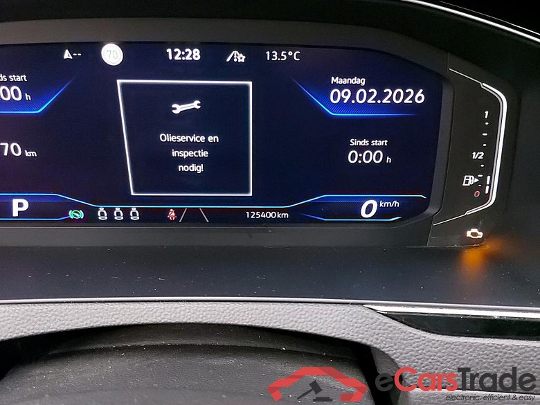 VOLKSWAGEN - VW  PASSAT VARIANT TDI SCR 150PK DSG7 Elegance Business With Nappa Leather & Adventure Pack #5