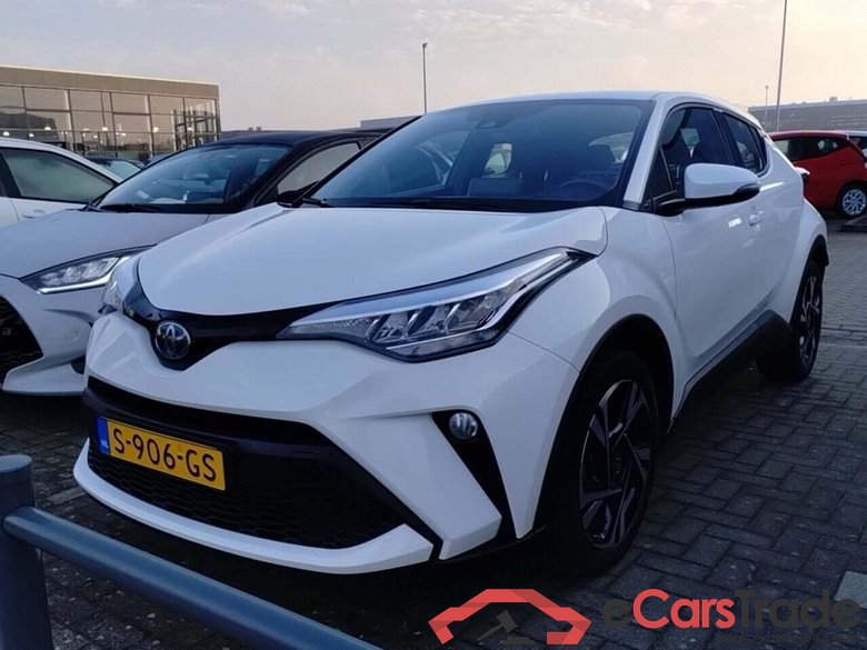 TOYOTA C-HR 1.8 Hybrid Dynamic #1