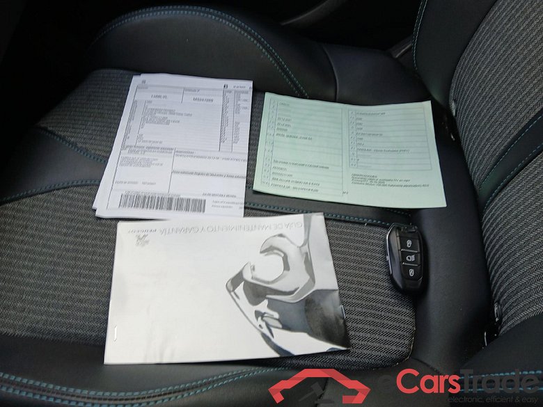 PEUGEOT 3008 Hybrid / 2020 / 5P / todoterreno 225 e-EAT8 Allure (AC2) #4