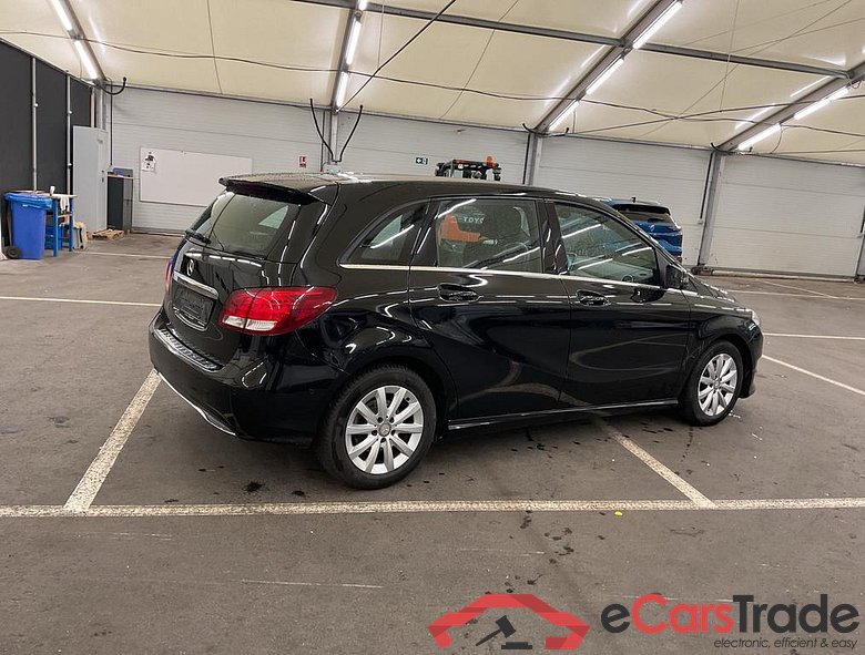 Mercedes B180d Navi-Pro Sport-Seats Klima PDC ... #3