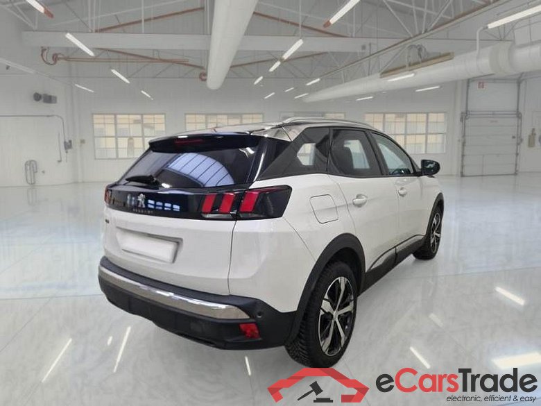 PEUGEOT 3008 / 2016 / 5P / SUV BLUEHDI 130 EAT8 SeS ALLURE #2