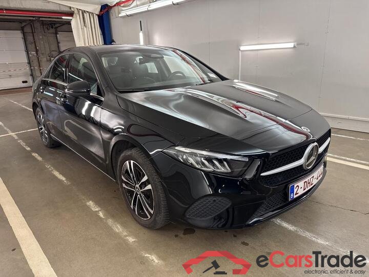 Mercedes A-Klasse Limousine A-Klasse Limousine A 250 e Business Line (PHEV) 160kW/218pk  4D/P Auto-7 #2