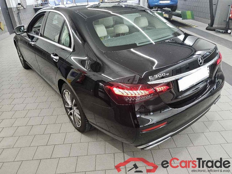Mercedes-Benz E Limousine (BM 213)(08.2016->) DE - Lim4 E 300 e EU6d, e Avantgarde 4Matic (EURO 6d), (Facelift) 2020 - 2023 #4