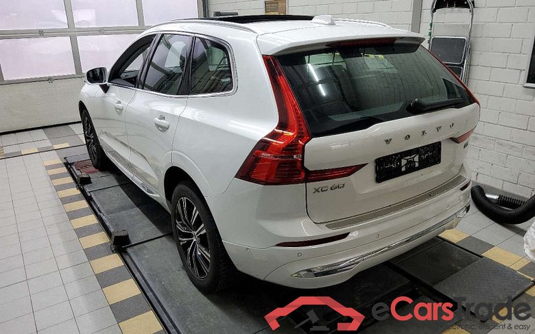 Volvo XC60 (03.2017->) DE - SUV5 B5 (Benzin) 2WD EU6d, Inscription Mild-Hybrid (EURO 6d), (Facelift) 20 #4