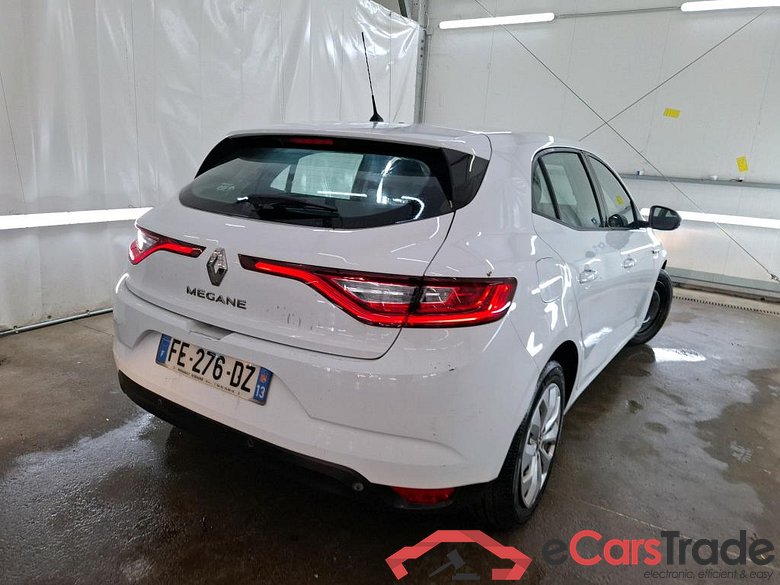 Megane IV Berline 5pt. Société Air Nav 1.5 dCi 90CV BVM6 E6 #3