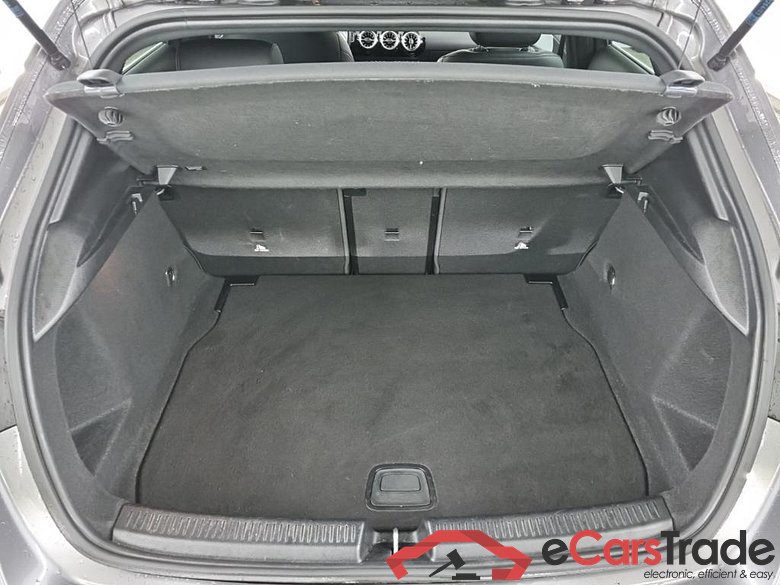 MERCEDES-BENZ A-klasse A 180 DCT Luxury Line 5D 100kW #5