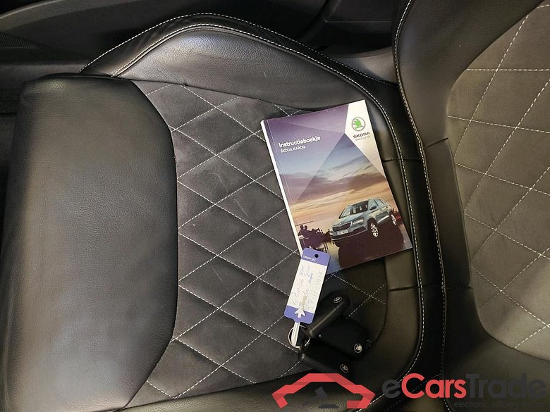 Škoda Karoq 1.5 TSI Greentech DSG Sportline Business 5d #4