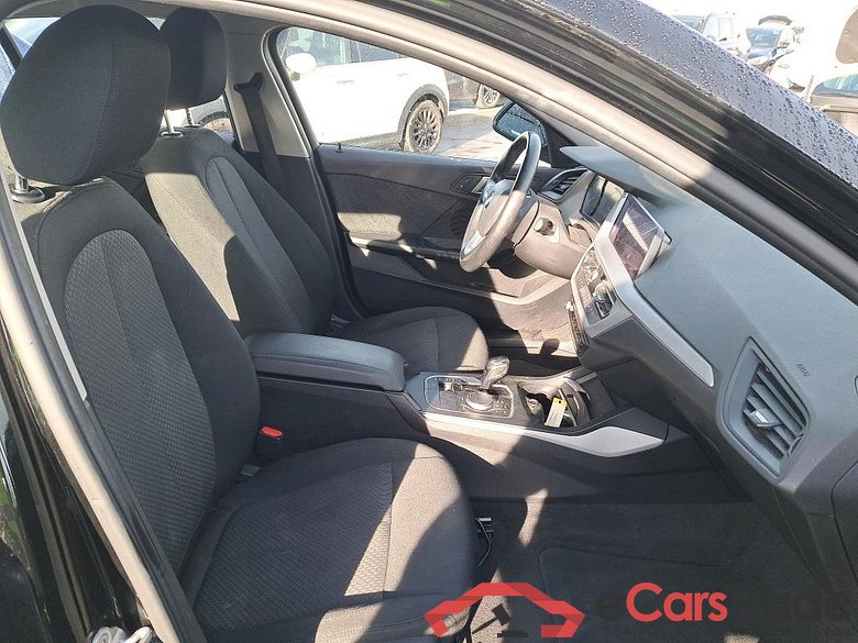 BMW Serie 1 / 2019 / 5P / berlina con portón 118d Business Auto. #6