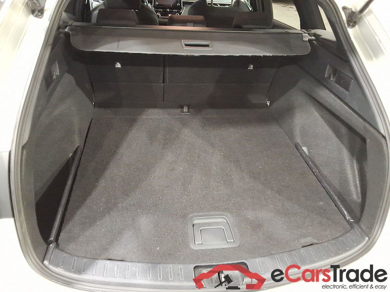 TOYOTA Corolla 1.8 HYBRID DYNAMIC E-CVT #3