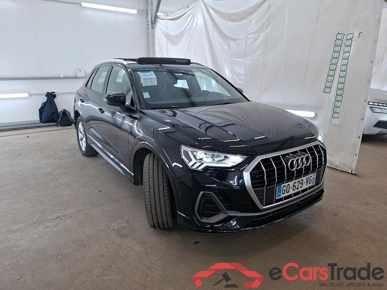 AUDI Q3 / 2018 / 5P / SUV 45 TFSI E 245 S TRONIC S LINE #4