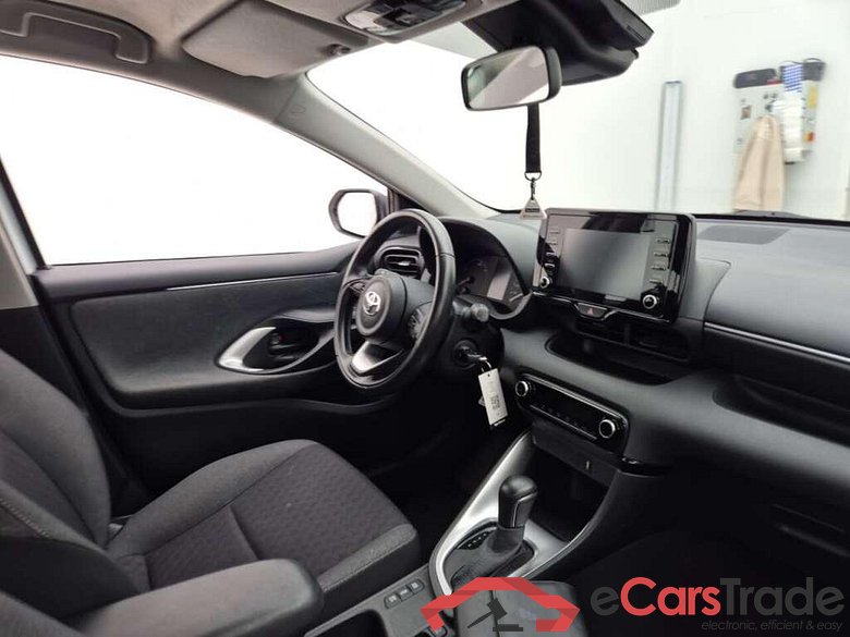TOYOTA Yaris 1.5 Hybird Active AUT. #3