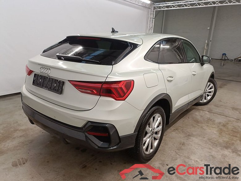 Audi Q3 Sportback 35 TDI S tronic Bus. Ed. Attraction 5d #2