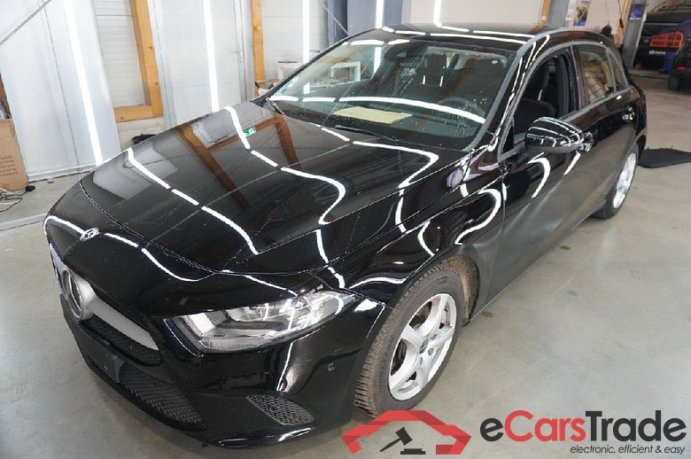 MERCEDES-BENZ A-Klasse A 180 d 8G-DCT 5d 85kW