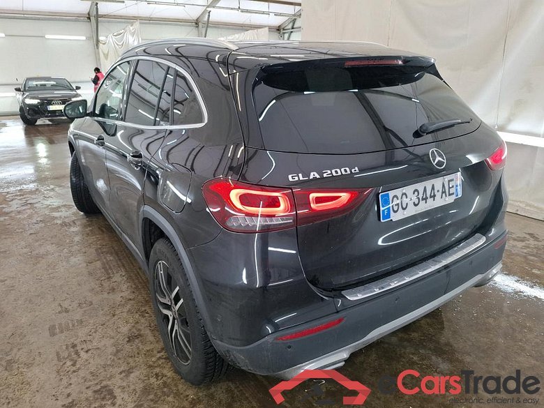 MERCEDES-BENZ GLA / 2020 / 5P / SUV 2.0 GLA 200 D BUSINESS LINE DCT #2