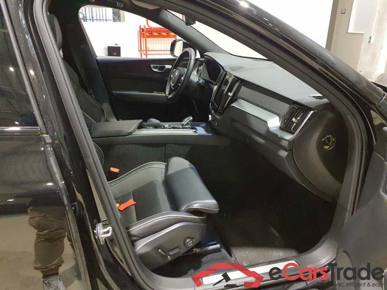 Volvo XC60 (03.2017->) DE - SUV5 B5 (Benzin) AWD EU6d, Ultimate Dark Mild-Hybrid (EURO 6d), (Facelift) #6