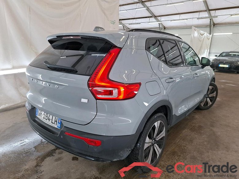VOLVO XC40 / 2022 / 5P / SUV Recharge T5 262 DCT7 Ultimate #3