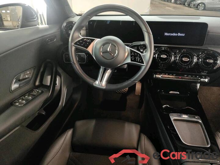 Mercedes A-Klasse Limousine A-Klasse Limousine A 250 e Business Line (PHEV) 160kW/218pk  4D/P Auto-7 #5