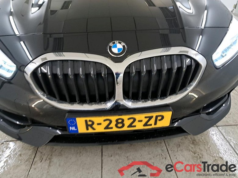 BMW 1 Serie 118iA Sport Line  5d #5