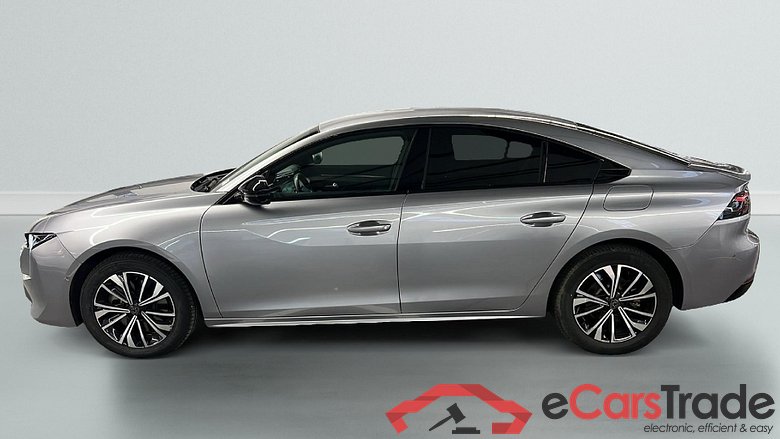 Peugeot 508 Hybrid 225 e-EAT8 Allure #4
