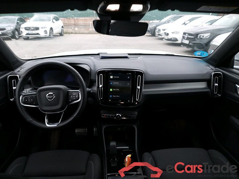 VOLVO XC40 / 2017 / 5P / todoterreno Recharge Twin Eléctrico Plus Auto AWD #3