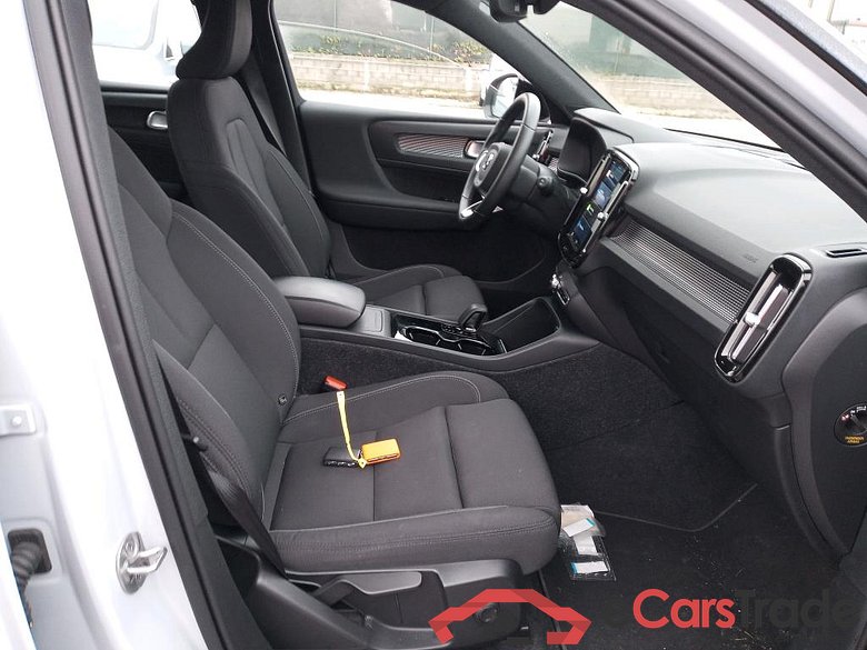 VOLVO XC40 / 2017 / 5P / todoterreno Recharge Twin Eléctrico Plus Auto AWD #6