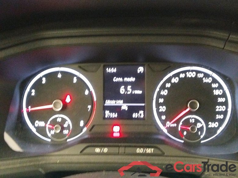 VOLKSWAGEN T-Cross / 2018 / 5P / todoterreno Edition 1.0 TSI 70kW (95CV) #4