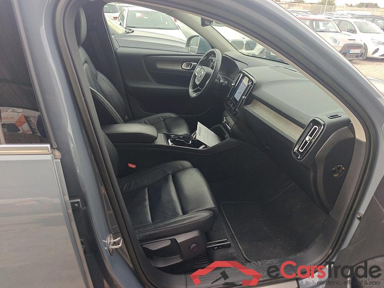 VOLVO XC40 / 2017 / 5P / todoterreno 2.0 B3 G Inscription Auto #6