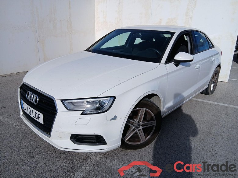 AUDI A3 / 2016 / 4P / sedán Sedan 30 TFSI 85kW (116CV)