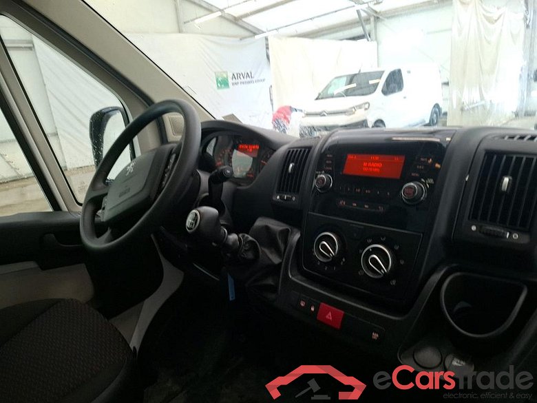 PEUGEOT Boxer 4p Combi 2.0 BLUEHDI 110 S&S 330 L1H1 ACCESS #5