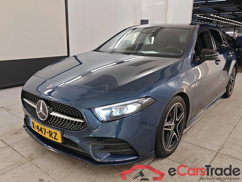 Mercedes A 180d AMG Night Aut. LED-Xenon Widescreen Ambient Navi 1/2 Sport-Leather-Alcantara KeylessGo Camera Klima PDC ... #1