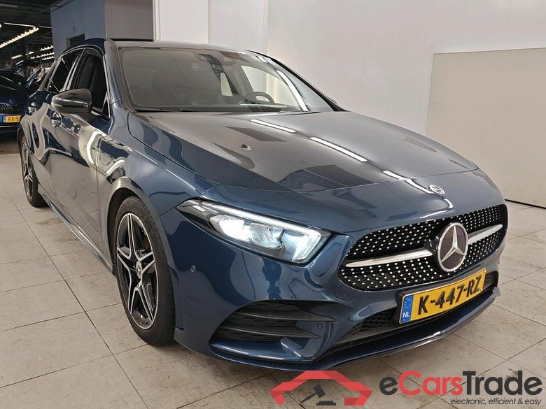 Mercedes A 180d AMG Night Aut. LED-Xenon Widescreen Ambient Navi 1/2 Sport-Leather-Alcantara KeylessGo Camera Klima PDC ... #2