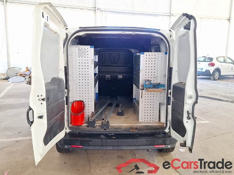 FIAT DOBLÒ CARGO / 2014 / 4P / VETT. FURGONATA CH1 LOUNGE 1.6 MJET 105CV E6D SeS #5