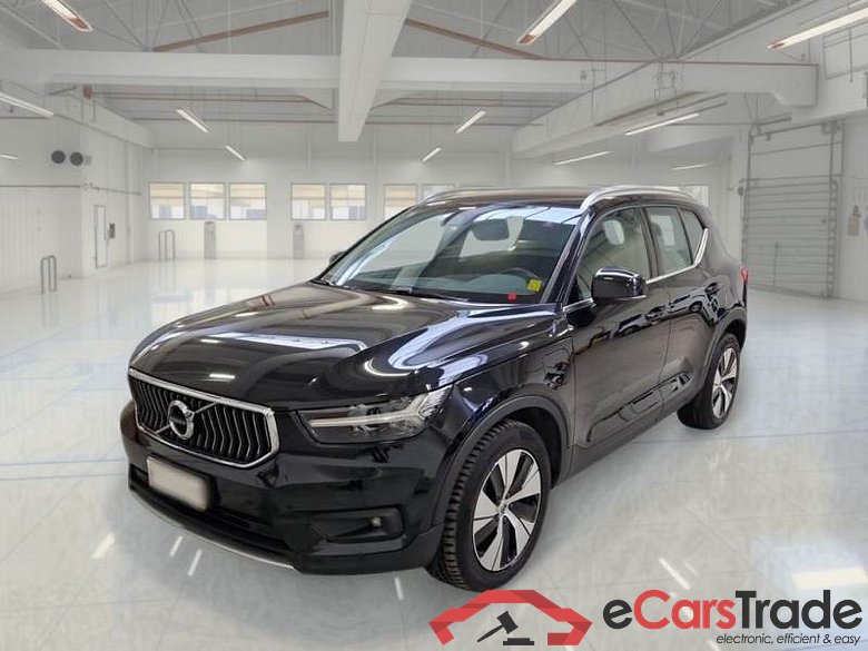 VOLVO XC40 / 2017 / 5P / SUV T4 PLUG-IN HYBRID AUTO RECH INSCRIP EXPR