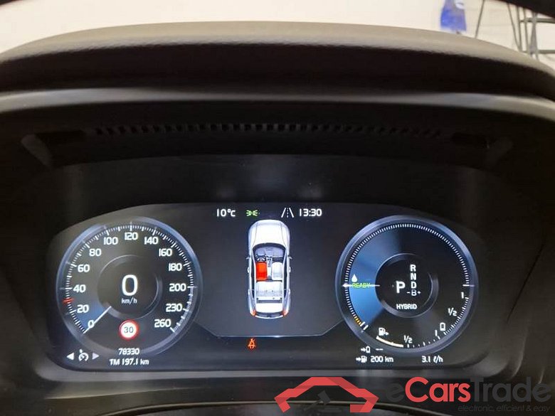 VOLVO XC40 / 2017 / 5P / SUV T4 PLUG-IN HYBRID AUTO RECH INSCRIP EXPR #4