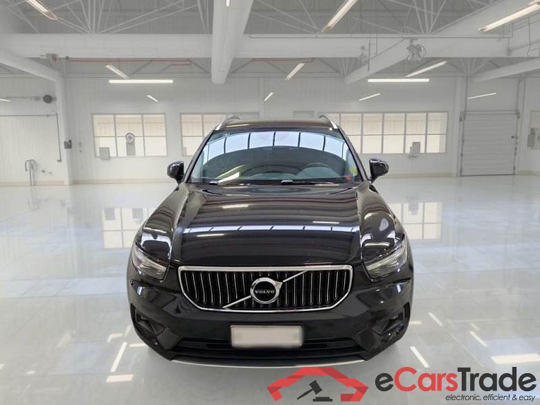 VOLVO XC40 / 2017 / 5P / SUV T4 PLUG-IN HYBRID AUTO RECH INSCRIP EXPR #6