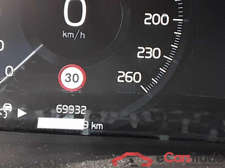 Volvo XC40 (2017->) DE - SUV5 B4 2WD EU6d, R-Design (EURO 6d), 2020 - 2022 #3