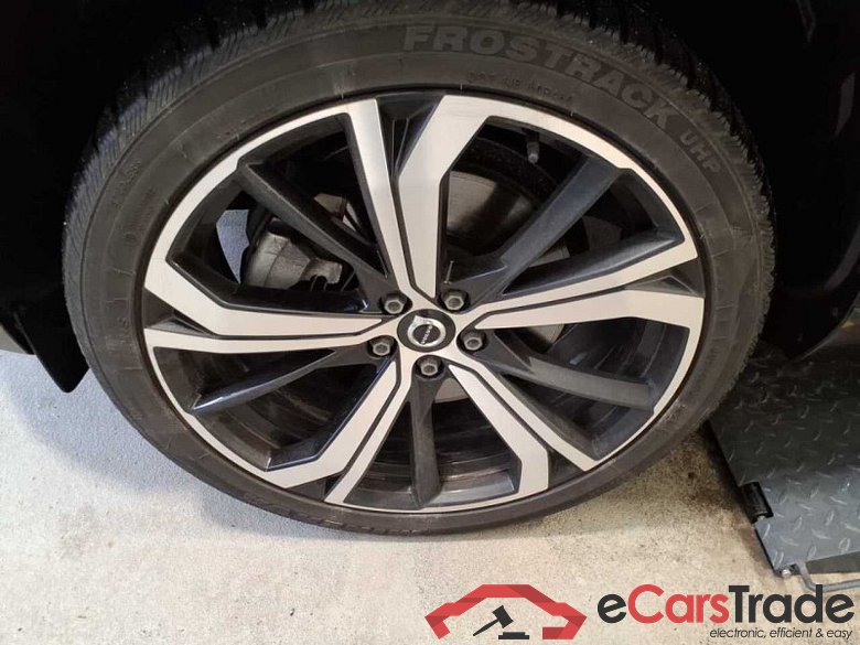 Volvo XC60 (03.2017->) DE - SUV5 B5 (Benzin) AWD EU6d, Ultimate Dark Mild-Hybrid (EURO 6d), (Facelift) #5