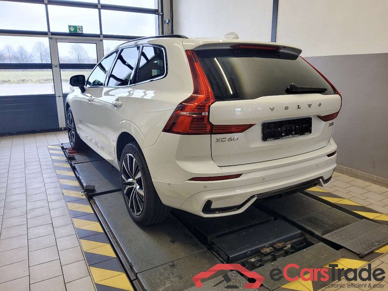 Volvo XC60 (03.2017->) DE - SUV5 B5 (Benzin) AWD EU6d, Plus Dark Mild-Hybrid (EURO 6d), (Facelift) 2022 #4