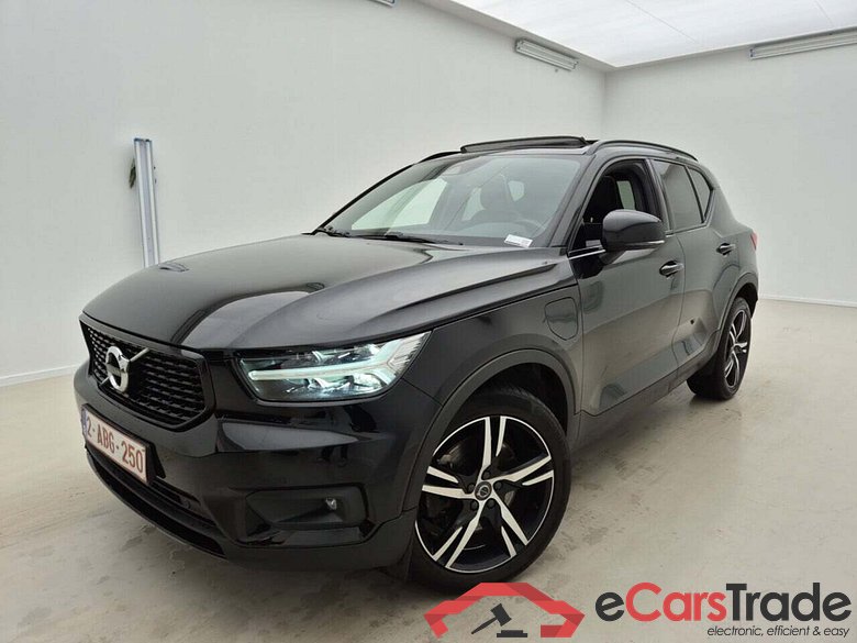 VOLVO XC40 1.5 T4 RECHARGE R-DESIGN GEART #1