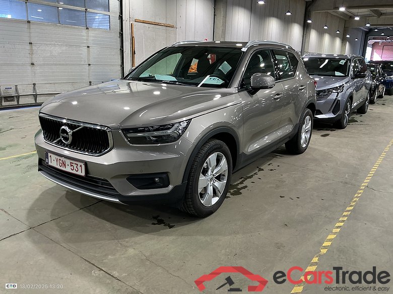 VOLVO XC40 1.5 T2 Momentum Pro Geartronic #1