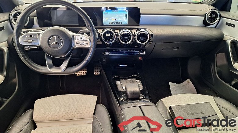 CLA -Klasse Shooting Brake CLA 200 d (118.612)AMG AMG Line 110KW AT8 E6d #3