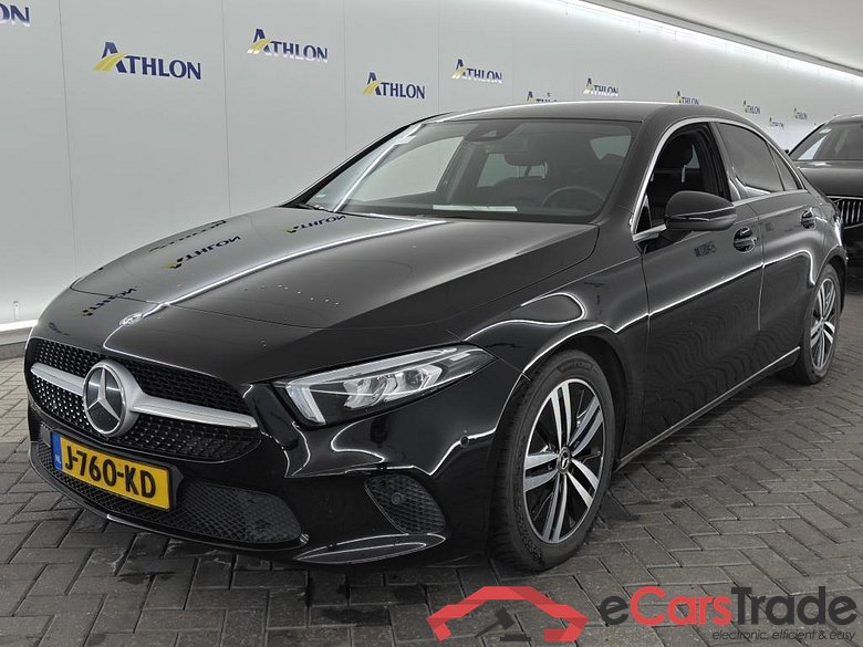 MERCEDES-BENZ A-Klasse Limousine A 200 DCT 4D 120kW