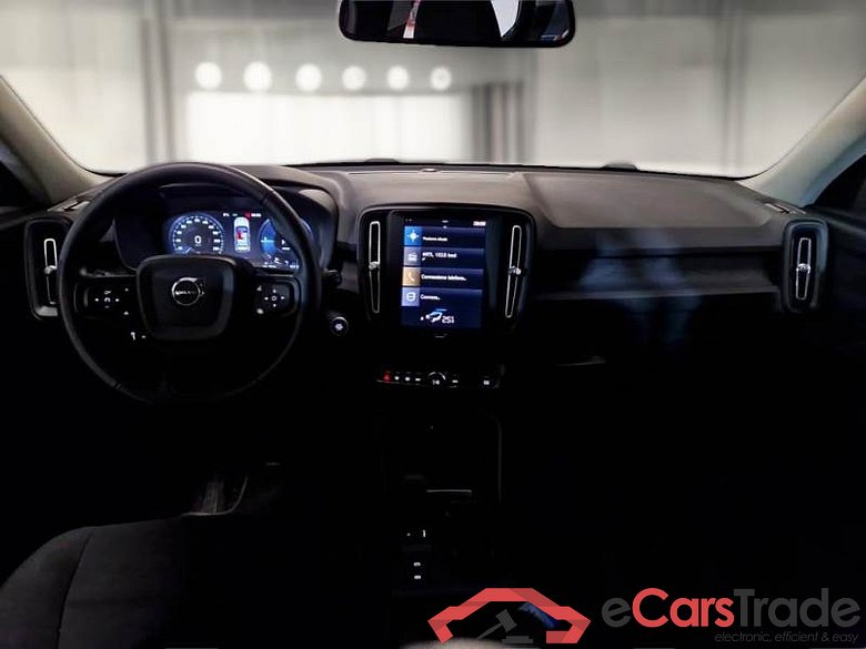 VOLVO XC40 / 2021 / 5P / SUV T4 RECHARGE PLUG-IN AUTO ESSENTIAL #3