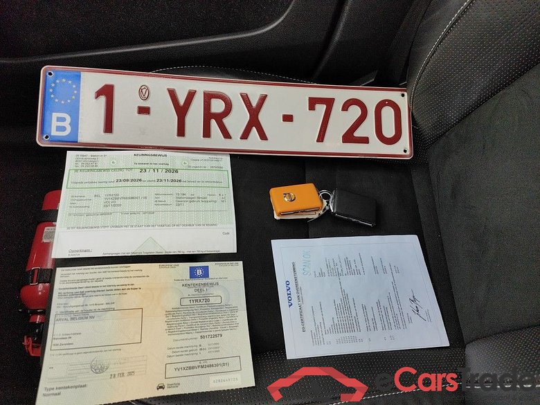 Volvo XC40 T5 Recharge Geartronic R-Design 5d #4