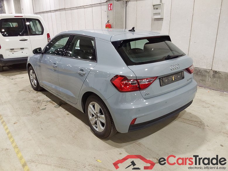 AUDI A1 1.0 25 TFSI ATTRACTION #2