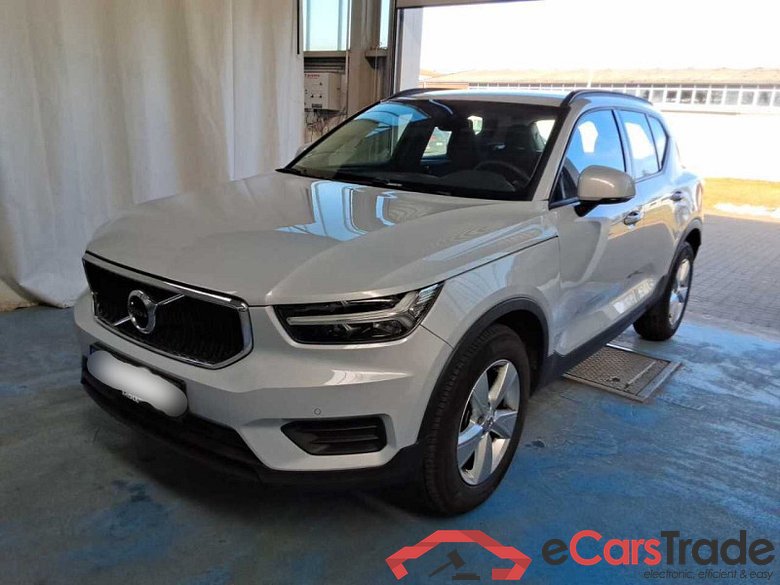 Volvo XC40 (2017->) DE - SUV5 T2 2WD EU6d, Momentum Core (EURO 6d), 2020 - 2022 #1