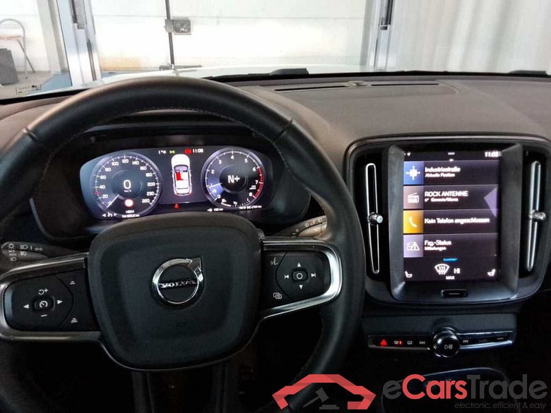 Volvo XC40 (2017->) DE - SUV5 T2 2WD EU6d, Momentum Core (EURO 6d), 2020 - 2022 #3