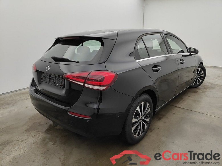 MERCEDES CLASSE A DIESEL (W177) A 200 d 150 Business Solution (EU6AP) 5d #2