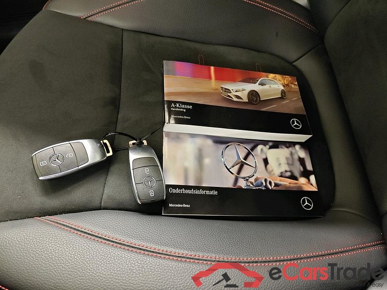 Mercedes-Benz A-Klasse A 200 7G-DCT Business Solution AMG 5d + Pano #4